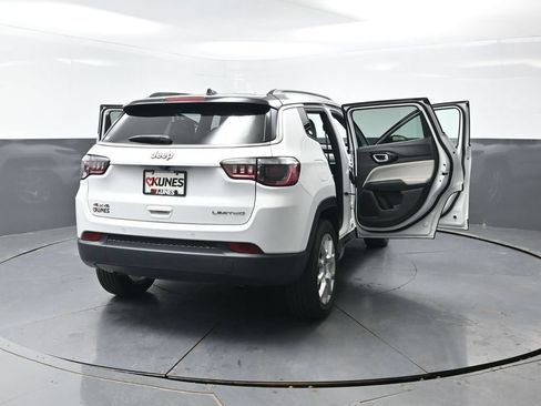 Used 2025 Jeep Compass Limited AWD/4WD image 59