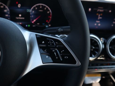 New 2026 Mercedes-Benz GLB 250 4MATIC image 20