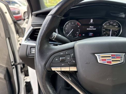 Certified 2022 Cadillac XT6 Premium Luxury image 31