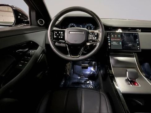 Used 2024 Land Rover Range Rover Evoque Dynamic SE image 7