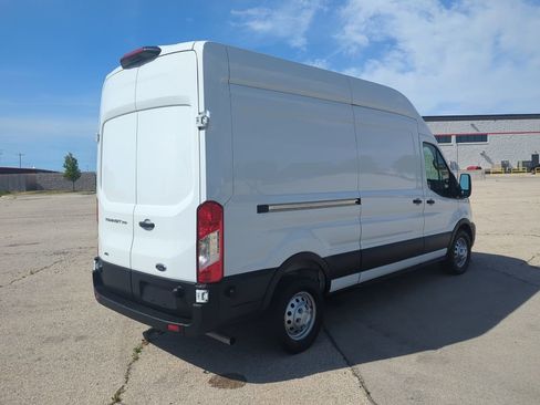 Used 2025 Ford Transit 250 148 High Roof AWD image 9