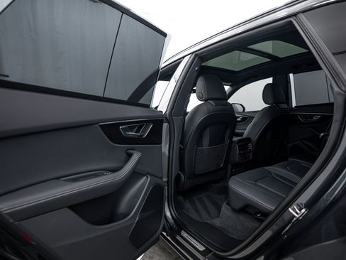Certified 2025 Audi Q8 Premium Plus AWD/4WD image 17