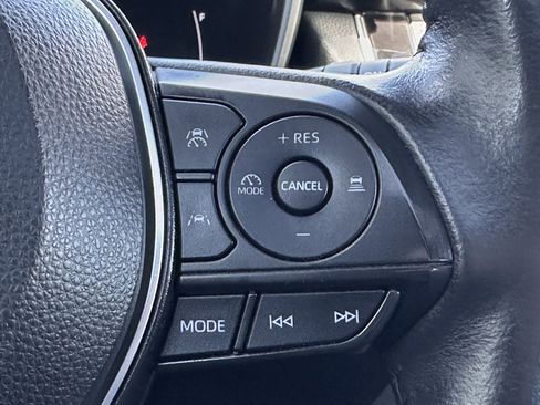 Used 2024 Toyota Corolla Cross AWD Hybrid w/ Convenience Package image 42