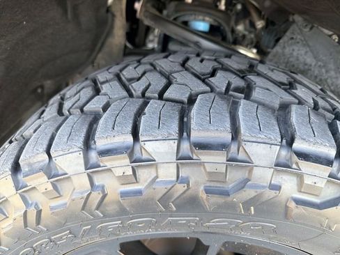 Used 2023 Toyota Tundra Limited w/ TRD Off-Road Package AWD/4WD image 33