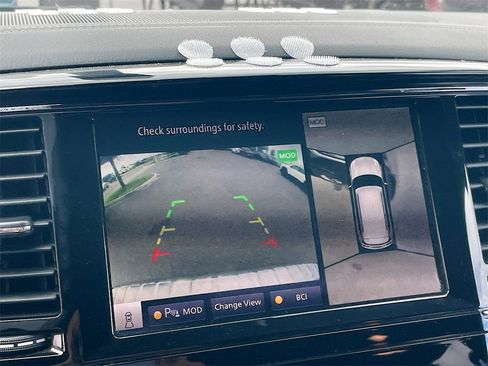 Used 2021 INFINITI QX80 Sensory w/ All-Season Package image 18