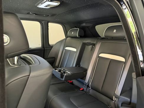 Used 2022 Rolls-Royce Cullinan Black Badge w/ Dark Exterior Package AWD/4WD image 3