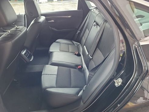 Used 2016 Chevrolet Impala LT image 4