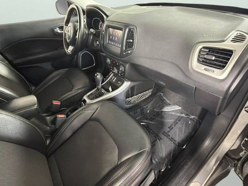 Used 2020 Jeep Compass Latitude FWD image 34