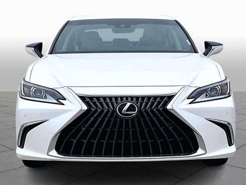 New 2025 Lexus ES 350 image 2