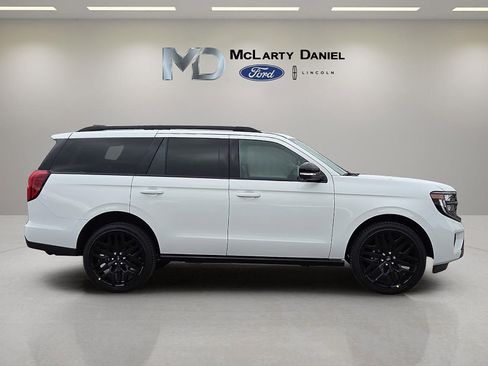 New 2026 Ford Expedition Platinum w/ Stealth Performance Package image 6