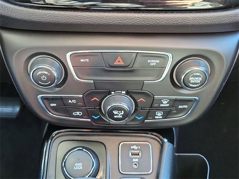 Used 2019 Jeep Compass Limited image 31