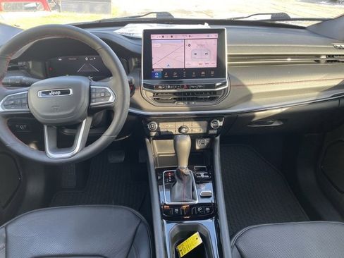 Used 2024 Jeep Compass Trailhawk w/ Trailhawk Elite Group image 3