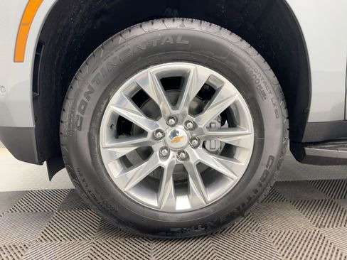 New 2026 Chevrolet Suburban Premier AWD/4WD image 11