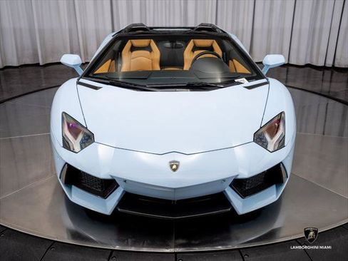 Used 2015 Lamborghini Aventador LP 700-4 AWD/4WD image 6