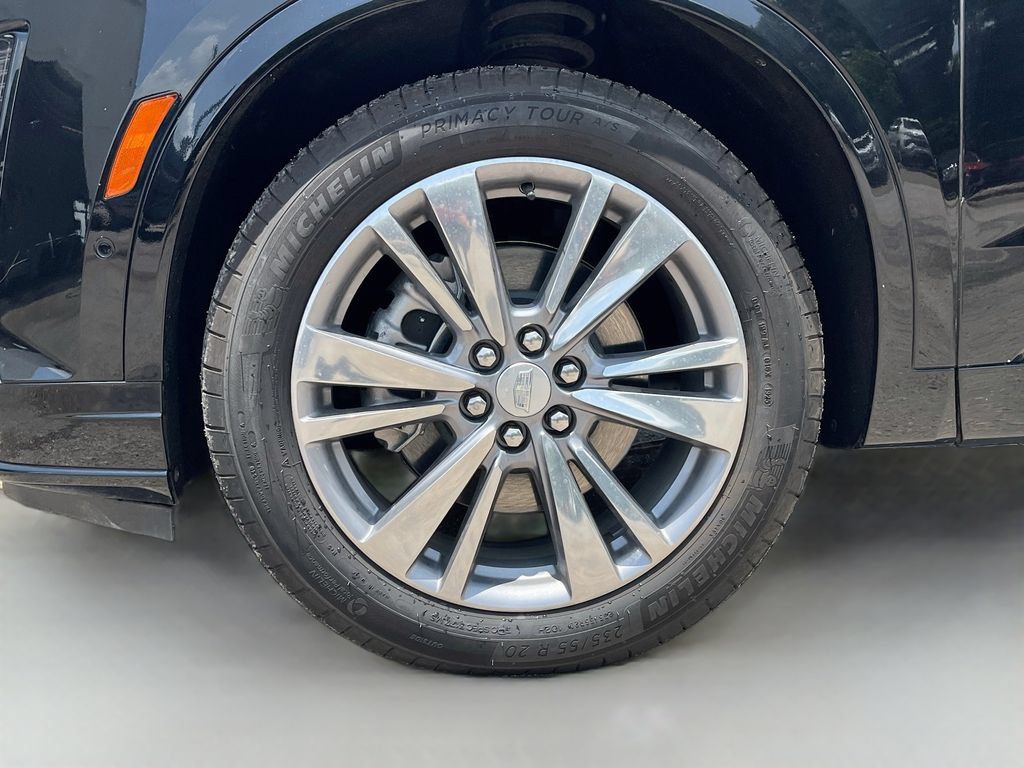 Used 2025 Cadillac XT6 Premium Luxury w/ Technology Package FWD image 34