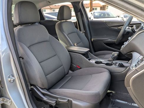 Used 2023 Chevrolet Malibu LT image 28