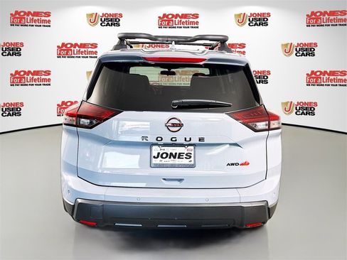 Certified 2025 Nissan Rogue SV image 15