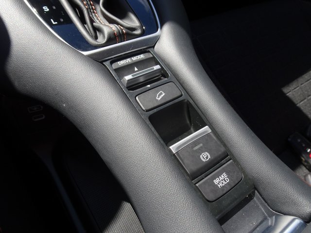 Used 2024 Honda HR-V Sport image 17