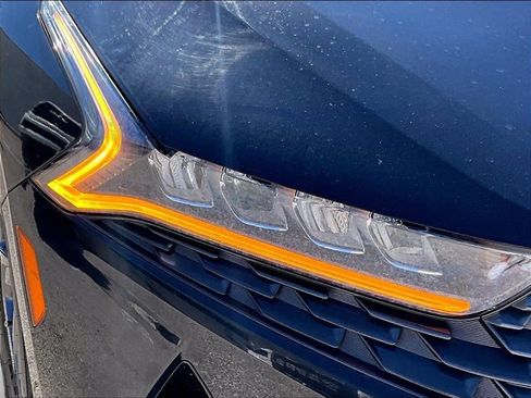 Used 2022 Kia K5 LX FWD image 28
