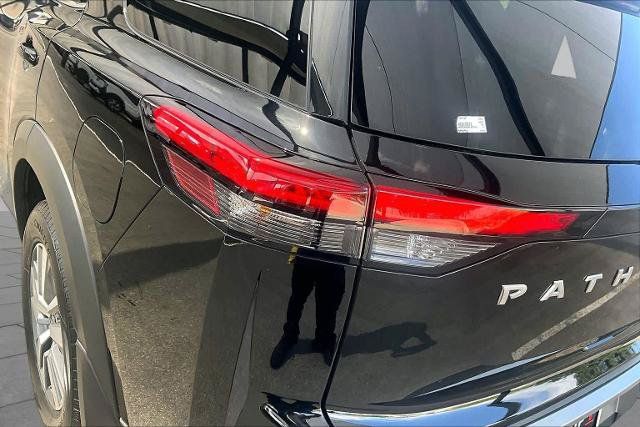 Certified 2024 Nissan Pathfinder SL FWD image 28