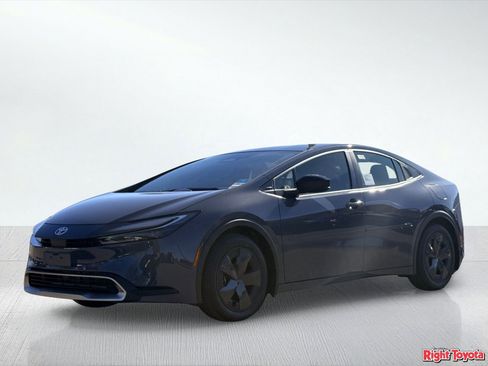 New 2026 Toyota Prius Plug-In Hybrid FWD image 2