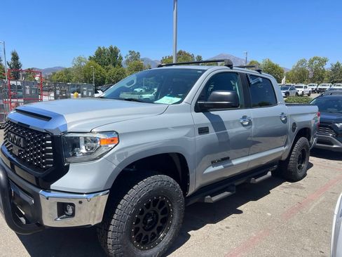 Used 2019 Toyota Tundra Limited w/ Limited Premium Package AWD/4WD image 6