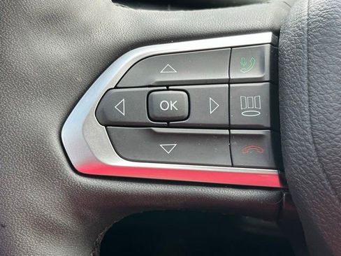 Used 2023 Jeep Compass High Altitude w/ Driver Assist Group I image 40