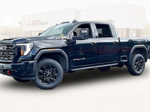 Used 2025 GMC Sierra 2500 AT4 w/ AT4 Premium Plus Package AWD/4WD image 1