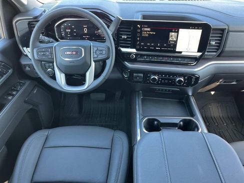 New 2026 GMC Sierra 2500 SLT w/ SLT Premium Package AWD/4WD image 17