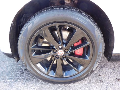 Used 2021 Jaguar F-PACE S image 9