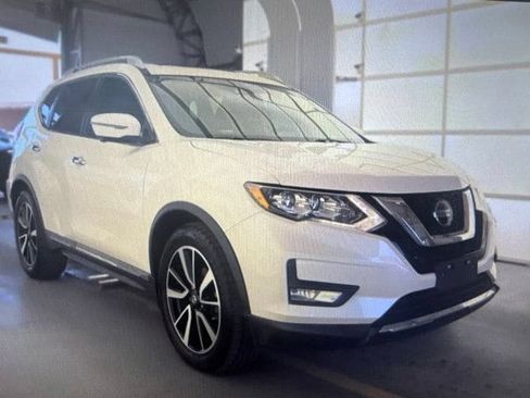 Used 2020 Nissan Rogue SL w/ Premium Package FWD image 19