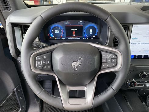 New 2025 Ford Bronco Badlands image 25