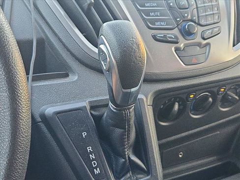 Used 2019 Ford Transit 350 XLT RWD image 5