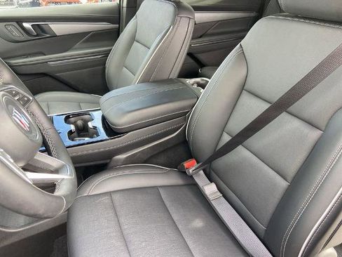 Used 2025 Buick Enclave Preferred image 15