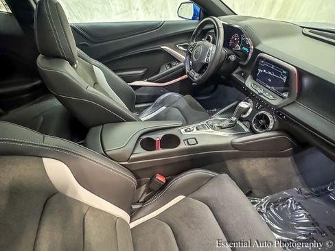 Used 2018 Chevrolet Camaro SS image 24