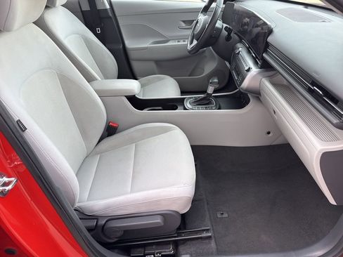 Used 2024 Hyundai Kona SEL image 23