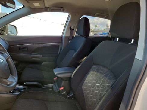 Used 2021 Mitsubishi Outlander Sport ES image 12