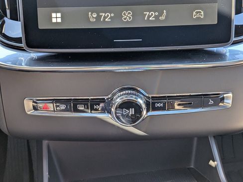 New 2026 Volvo XC90 B6 Ultra w/ Protection Package AWD/4WD image 26