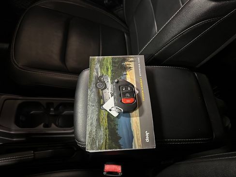 Certified 2023 Jeep Wrangler Sahara w/ Dual Top Group image 41