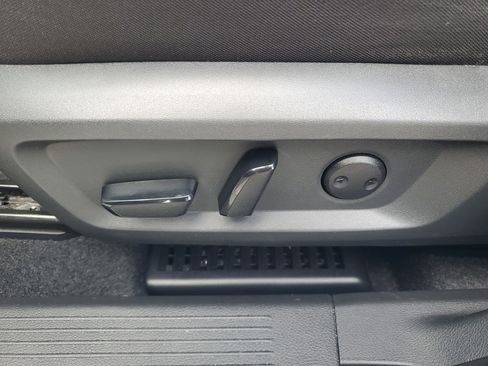 Certified 2022 Nissan Rogue SV image 13