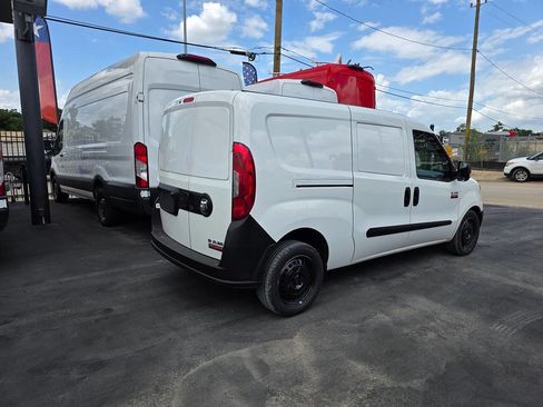 Used 2021 RAM ProMaster City Tradesman image 7