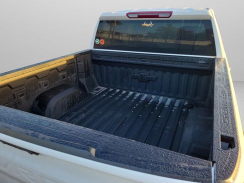 Used 2025 Chevrolet Silverado 1500 LT image 21