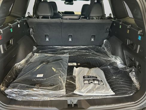 New 2026 Subaru Outback Limited AWD/4WD image 11
