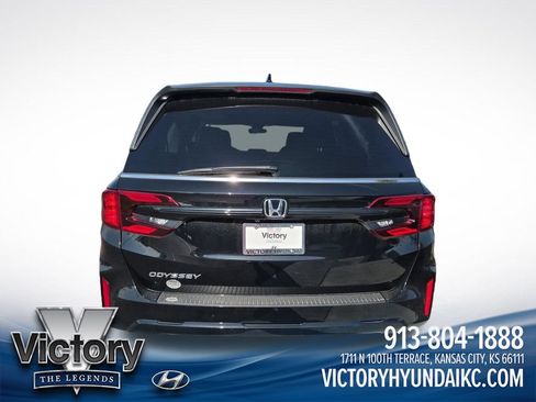 Used 2025 Honda Odyssey EX-L image 4