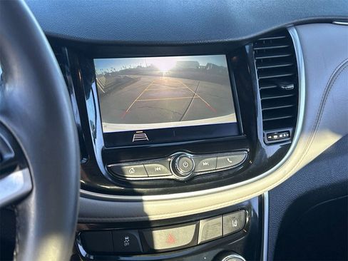 Used 2020 Chevrolet Trax Premier image 24