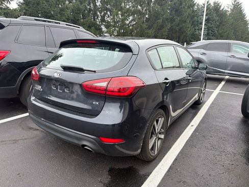 Used 2017 Kia Forte EX FWD image 3