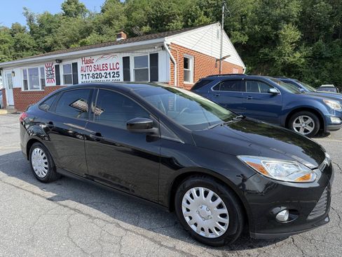 Used 2012 Ford Focus SE FWD image 3