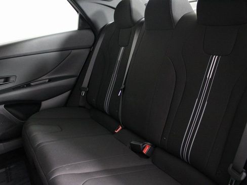 Certified 2025 Hyundai Elantra SEL image 19