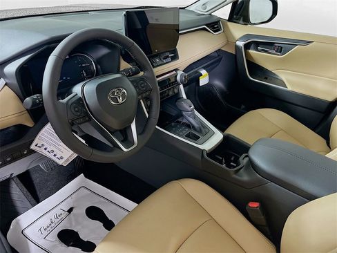 Certified 2025 Toyota RAV4 XLE Premium image 10