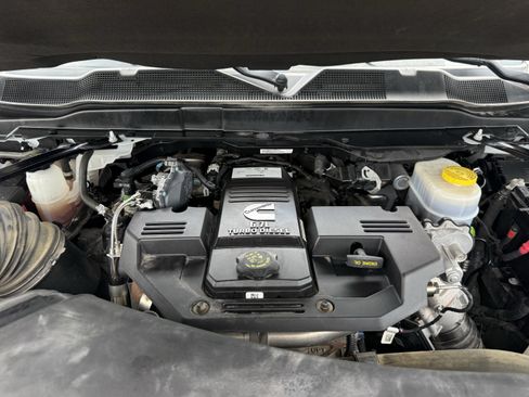 Used 2024 RAM 2500 Laramie w/ Safety Group AWD/4WD image 32